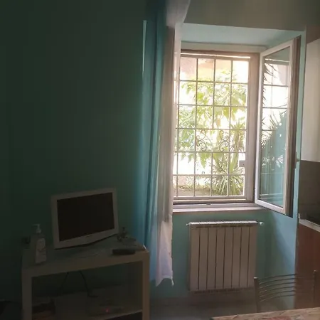 公寓 Licheni House *